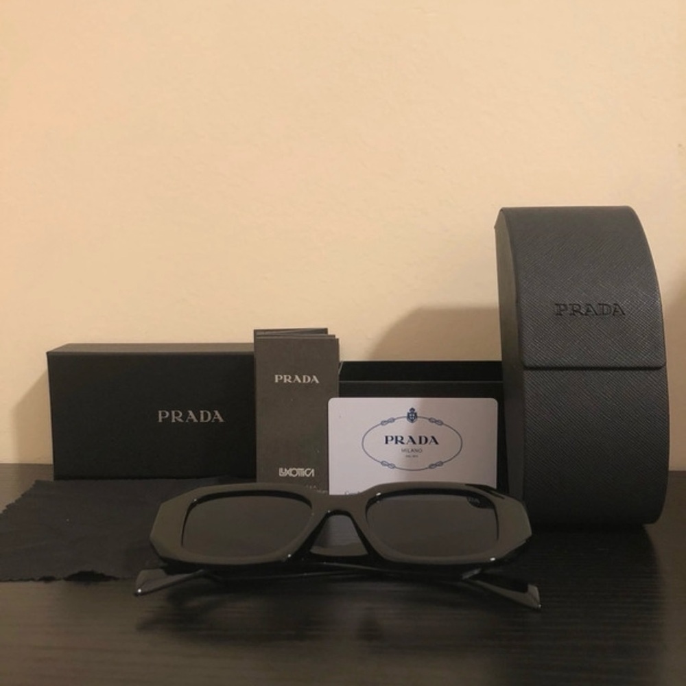 Prada Elegant Black Sunglasses